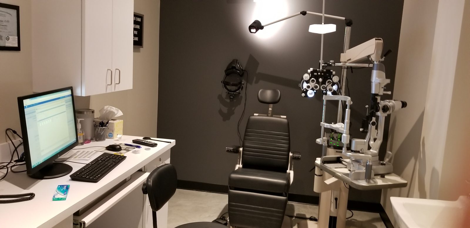 Modern Eyes exam room
